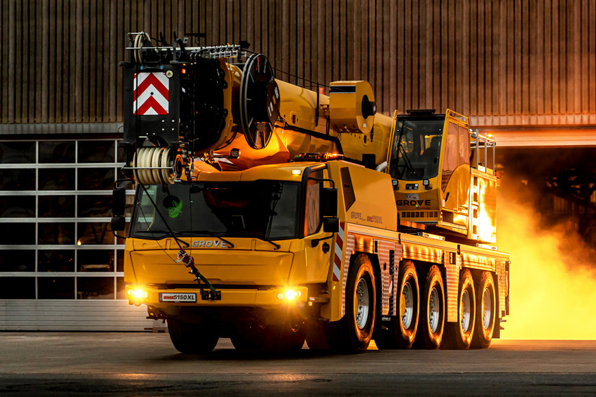 Grove presents two new five-axle all-terrain cranes at customer events in Wilhelmshaven